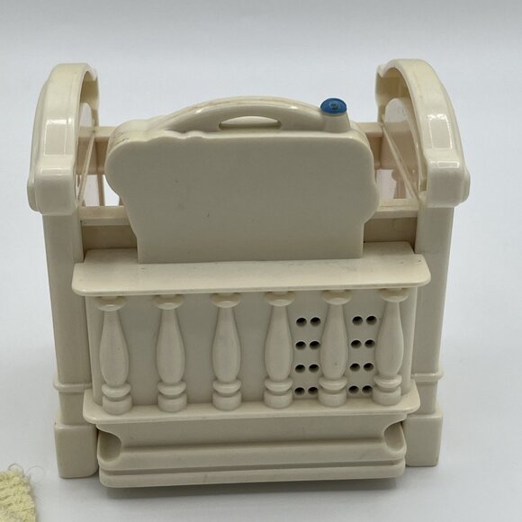 Vintage Fisher Price Loving Family Newborn Nursery # 74807 -1999 Complete - Picture 12 of 16